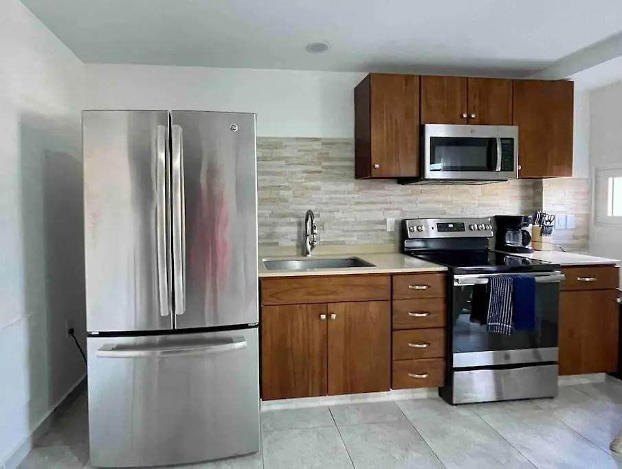 1 Bedroom Apt With Pool In Simpson Bay Koolbaai